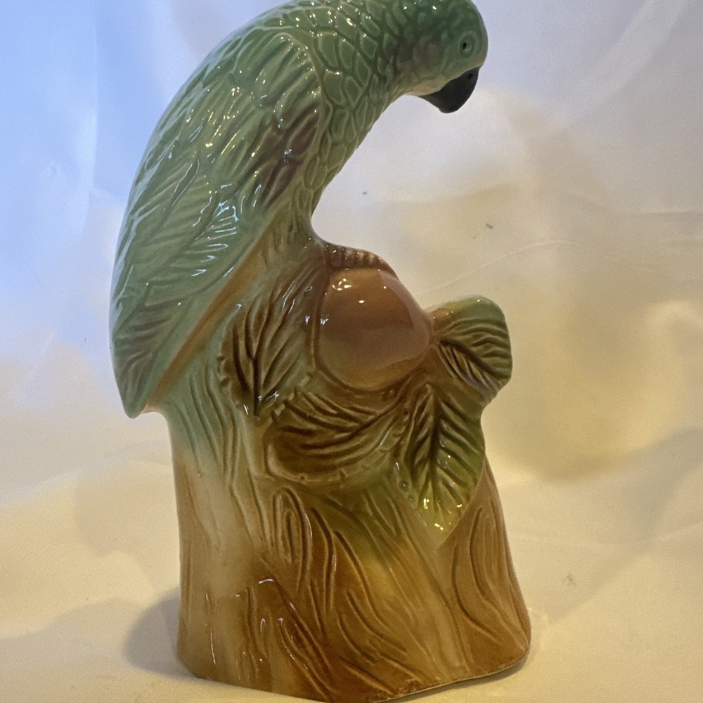 Vintage Ceramic Parrot Beautiful Parakeet 1960's Figurine Made in Brazil 200B EC - Picture 9 of 16